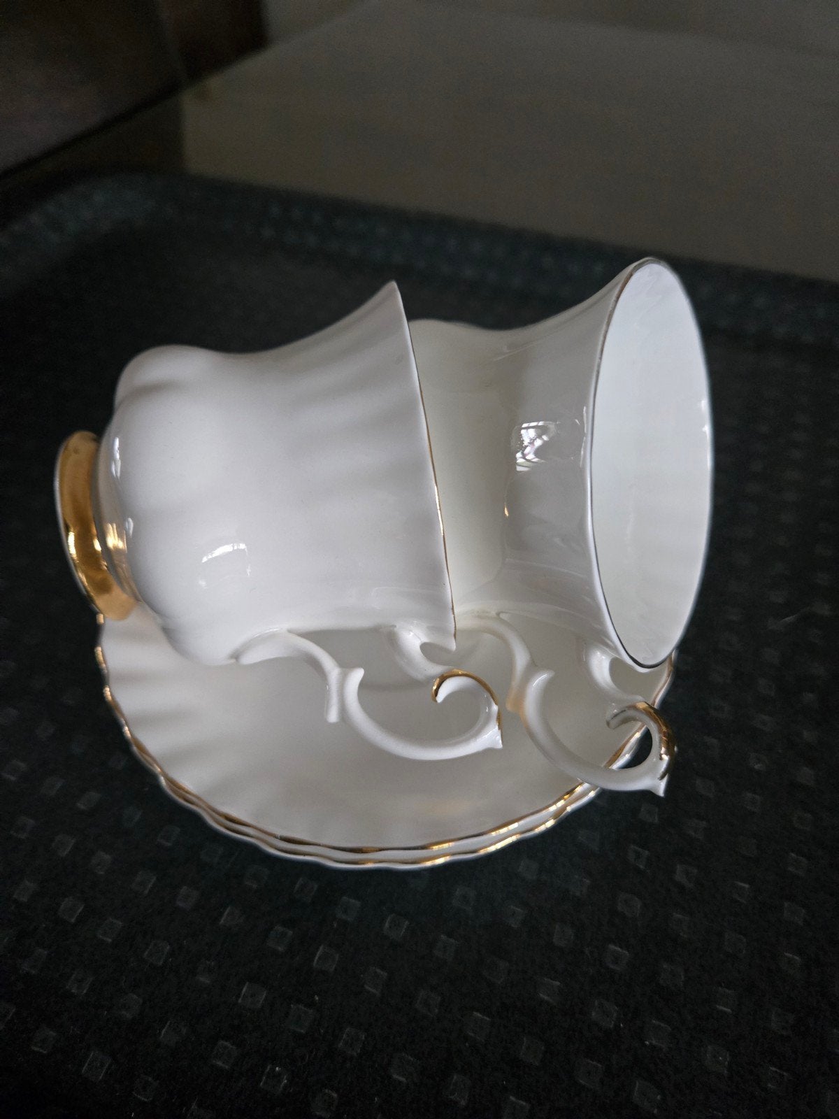 2 Royal Albert Val D'Or kop en schotels, damesmodel., Ophalen of Verzenden