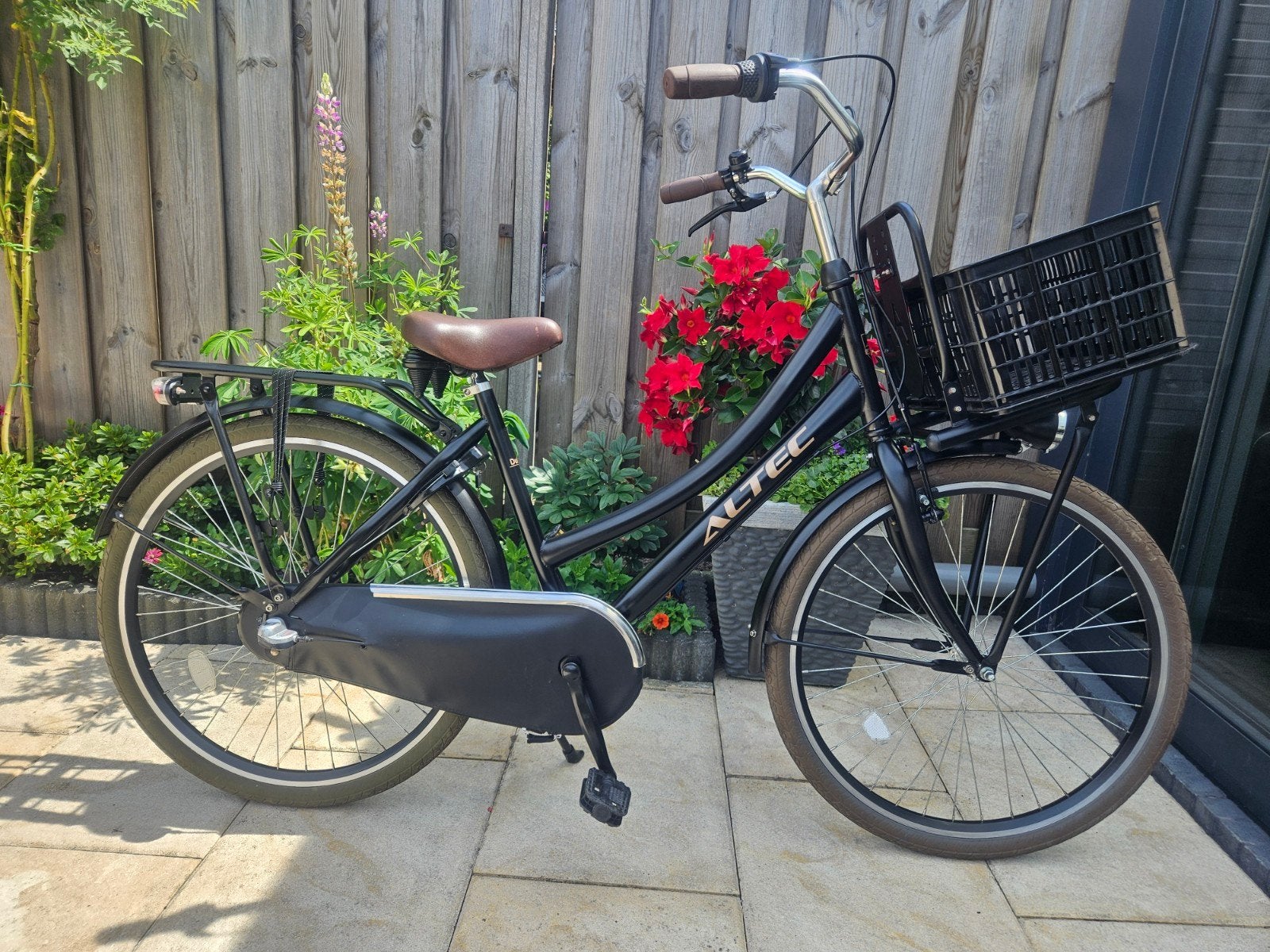 ZGAN meisjesfiets 26 inch 2 versnellingen Altec Dutch, Fietsen en Brommers, Fietsen | Meisjes, Ophalen, Zo goed als nieuw, 26 inch of meer