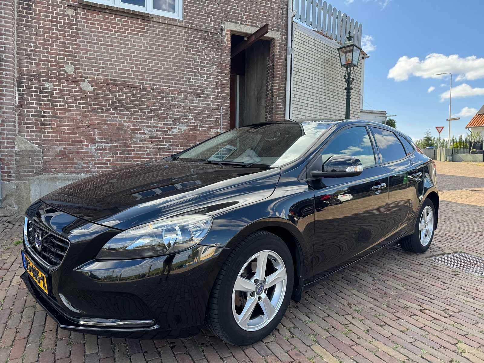 Volvo V40 2.0 D2 Nordic+ NS-485-X, Gebruikt, Euro 6, Bedrijf, Diesel