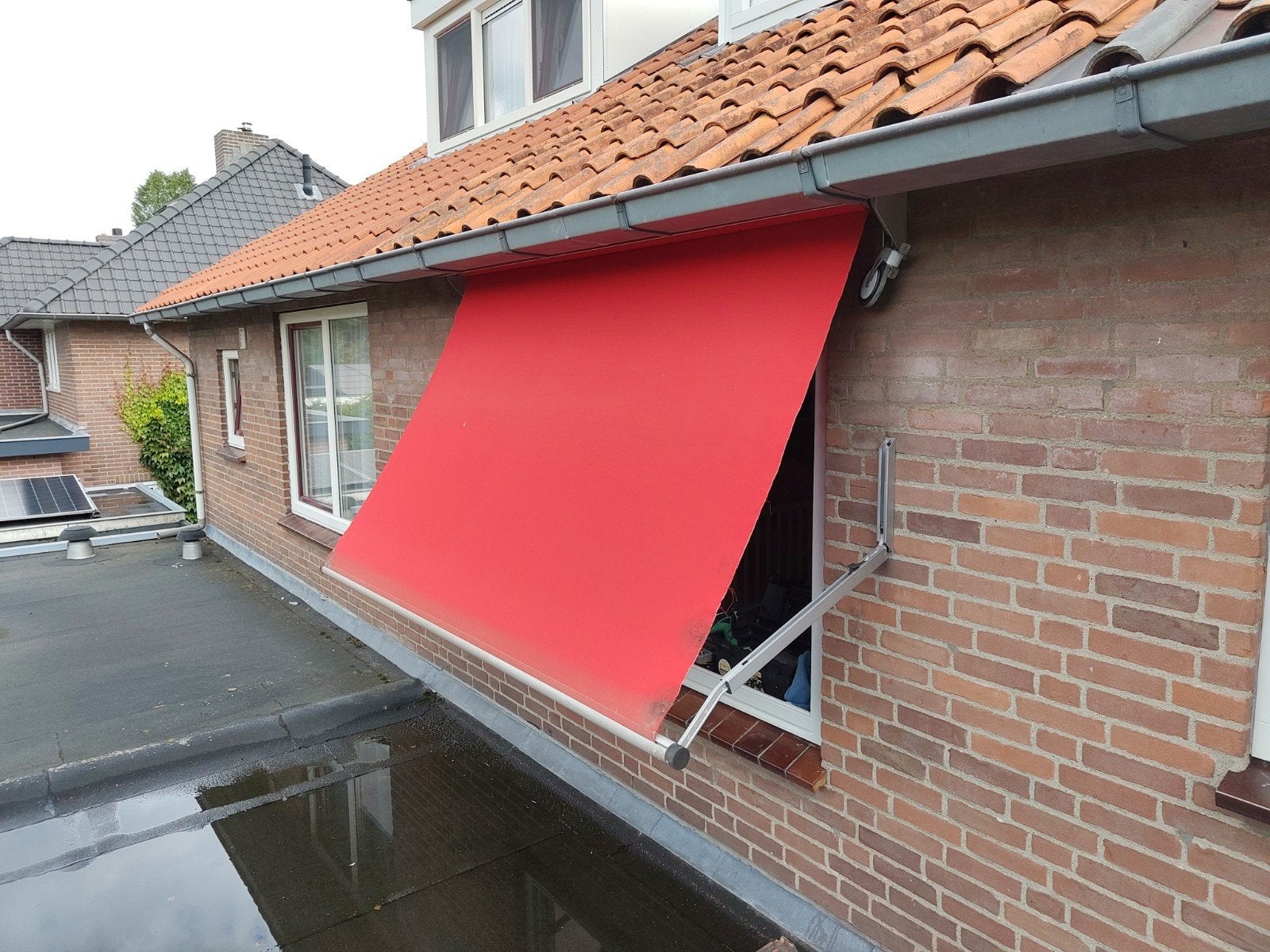 2 rode luifels, 380cm en 230cm breed, gratis af te halen, Gebruikt, Ophalen of Verzenden, 150 tot 300 cm, 250 cm tot 450 cm