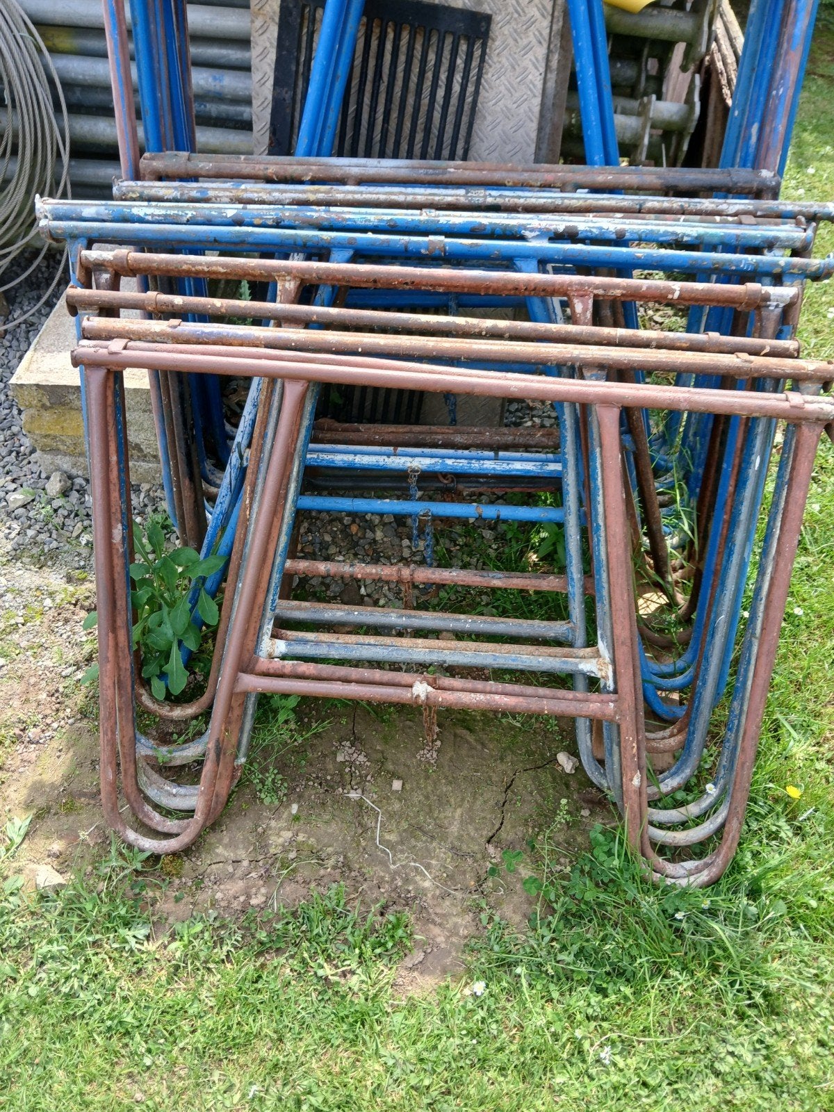 metselbok/ klapschragen/ buizen, Ophalen