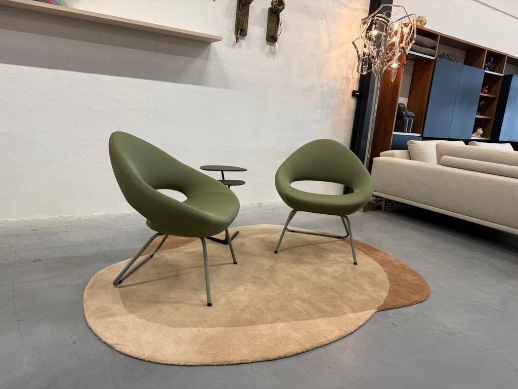 2 Nieuw Artifort Shark Lounge Fauteuil groen Design stoel, Nieuw, 75 tot 100 cm, Stof, Artifort