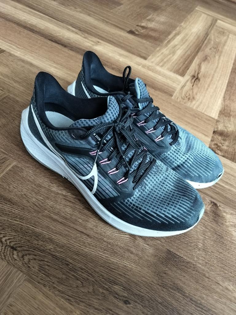 Nike Pegasus hardloopschoenen., Ophalen, Zo goed als nieuw, Zwart