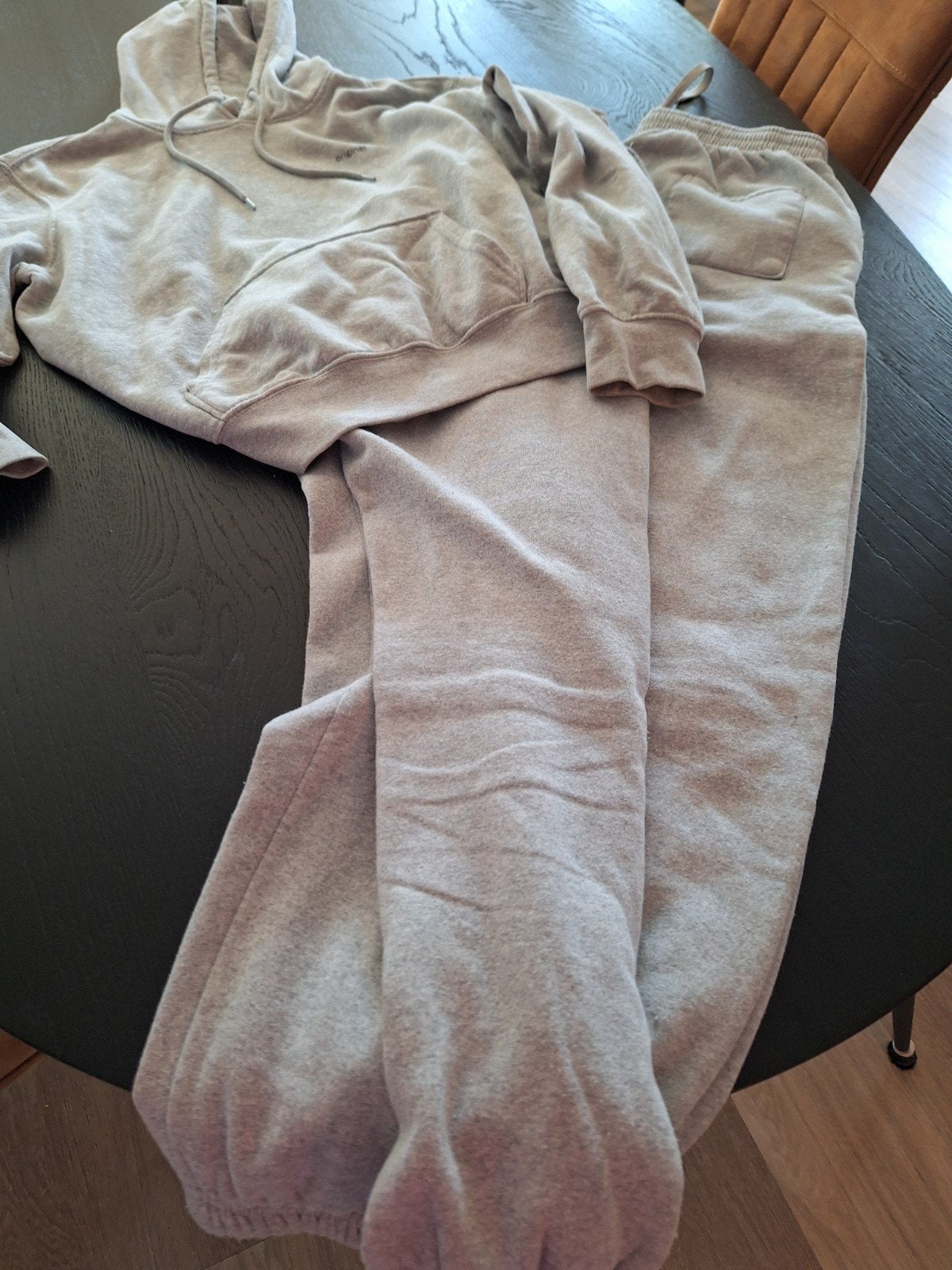 Joggingpak- Grijs, trui.mt s, broek mt l, H&M Divided, Maat 42/44 (L), Ophalen of Verzenden, Grijs