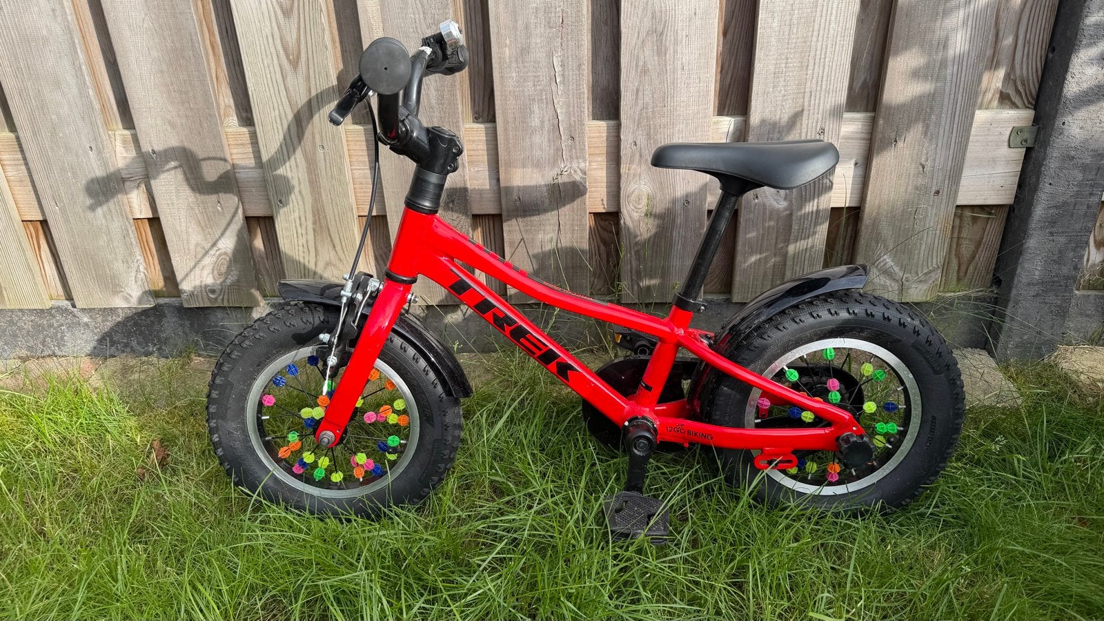 Trek kinderfiets rood - Zo goed als nieuw, Fietsen en Brommers, Ophalen of Verzenden, Zo goed als nieuw, Velgrem, 16 tot 20 inch