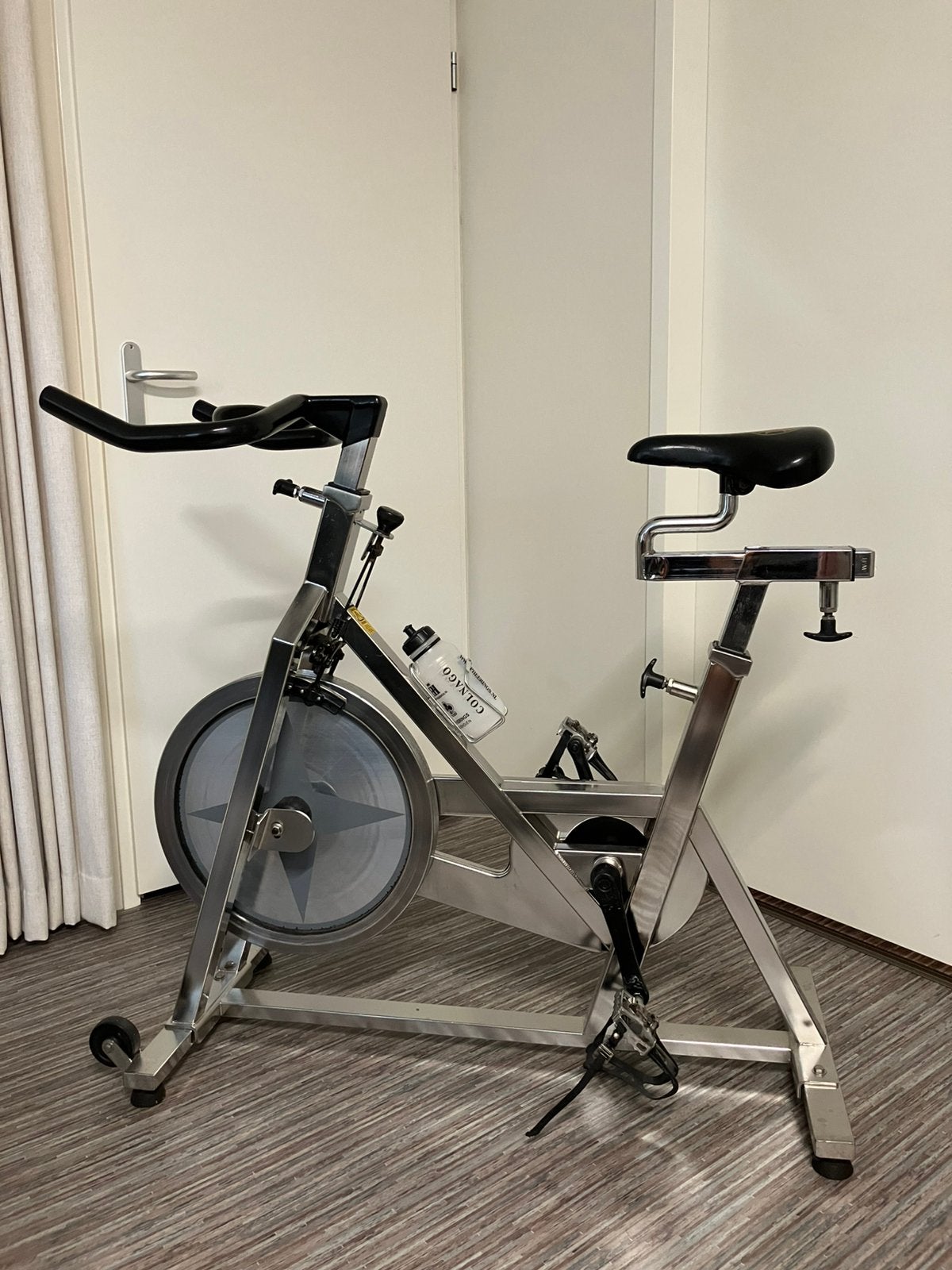 Spinningfiets Schwinn - hometrainer, Ophalen, Zo goed als nieuw, Spinningfiets