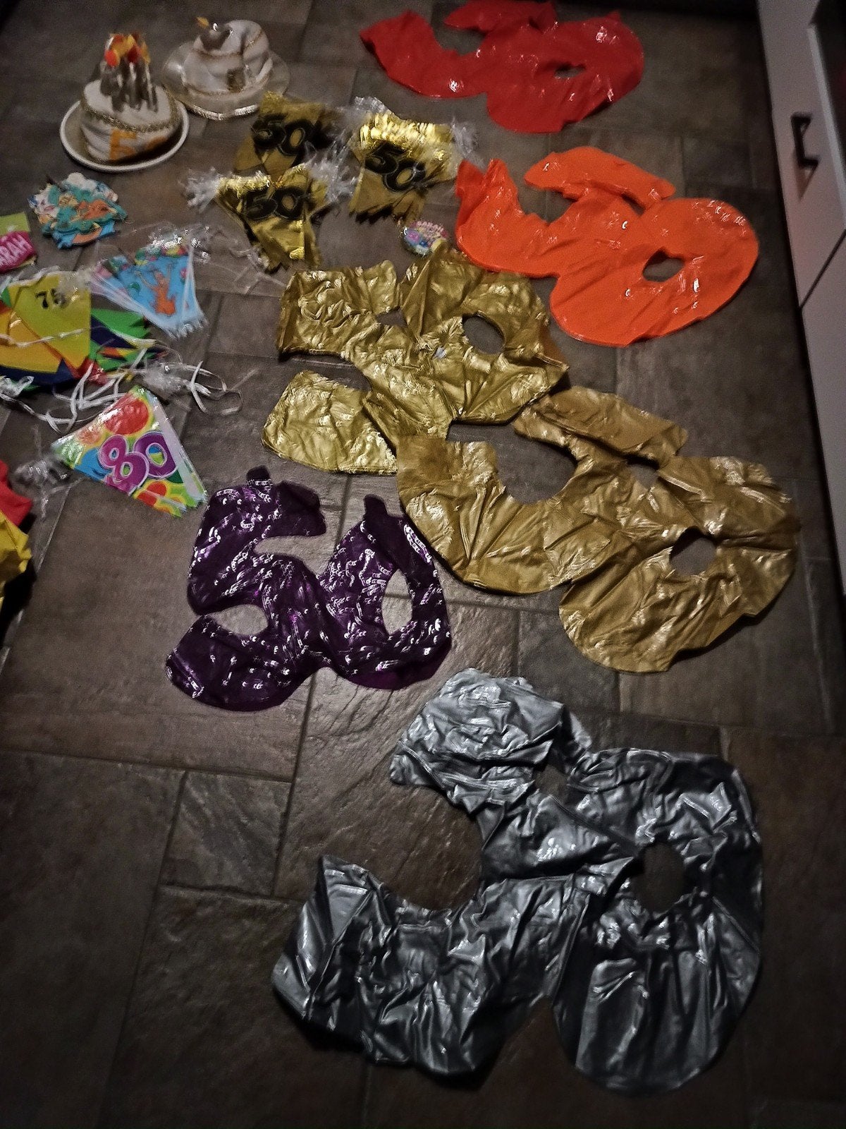 doos vol met 50 spullen slingers banners stropdas ketting, Ophalen of Verzenden, Versiering, Abraham of Sarah