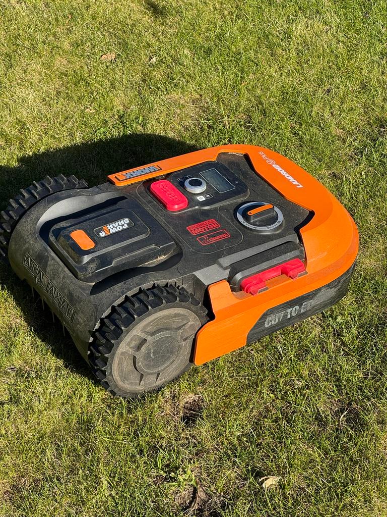 Worx Landroid 165e M Plus robotmaaier compleet, Tuin en Terras, Robotmaaiers, Ophalen, Gebruikt, Minder dan 20 cm, Met regensensor
