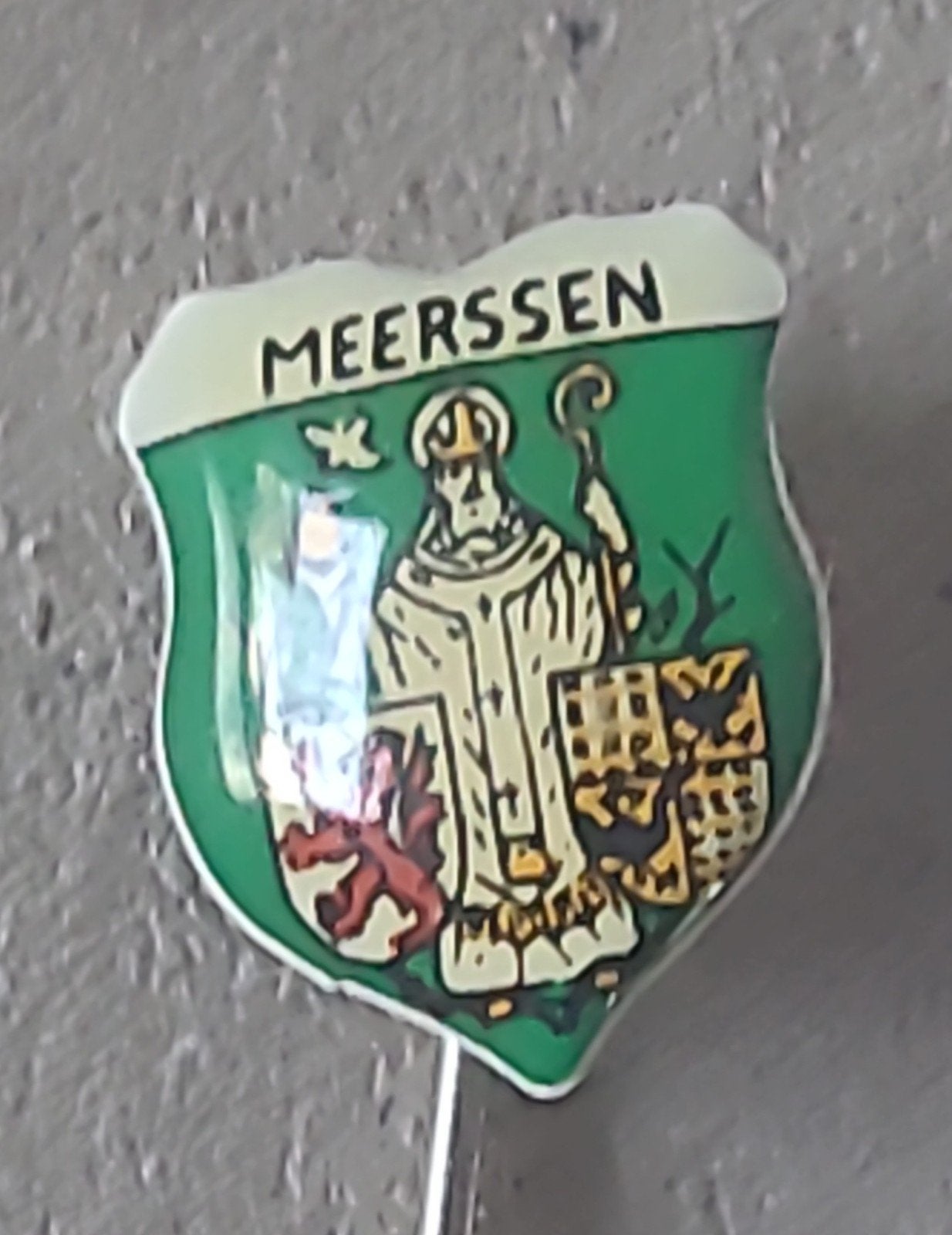 Emaille speldje Meerssen wapen, Verzenden, Gebruikt, Stad of Land, Speldje of Pin