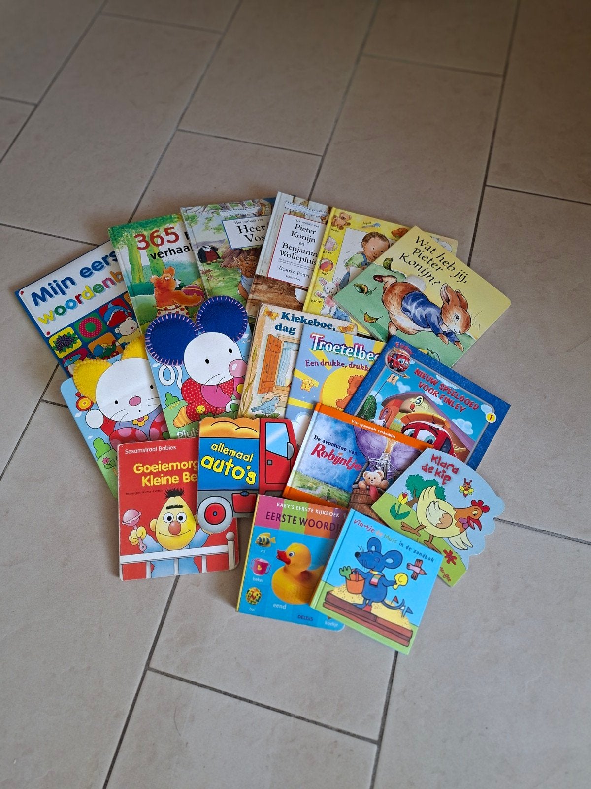 Diverse boeken BABY & PEUTERS, Ophalen of Verzenden, Zo goed als nieuw, Uitklap-, Voel- of Ontdekboek