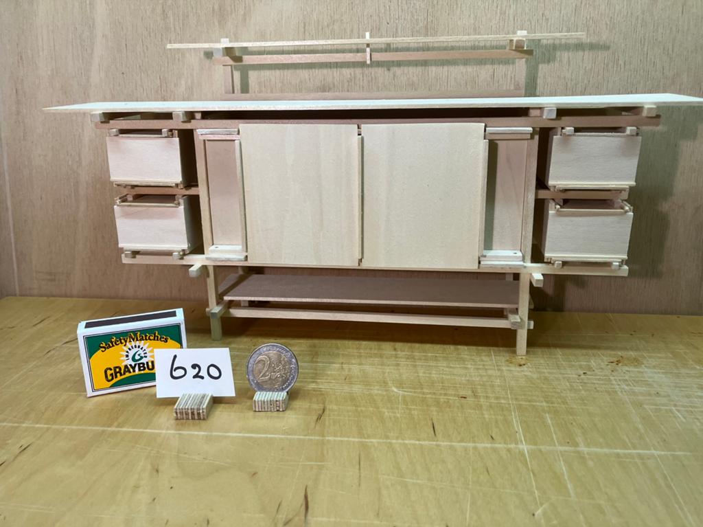Miniatuur buffet kast 1:6, Ophalen of Verzenden, Zo goed als nieuw, Poppenhuis