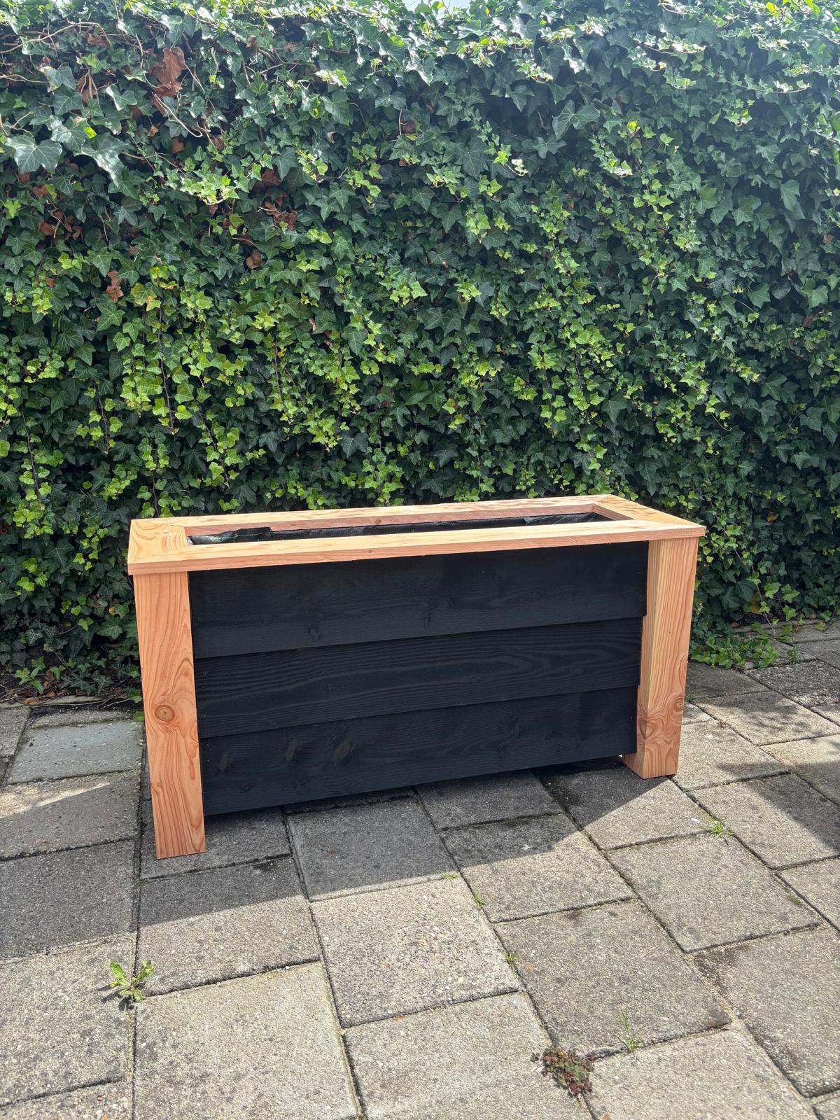Douglas plantbak met zwart rabat - optie met wielen, Ophalen, Vierkant, Nieuw, Tuin