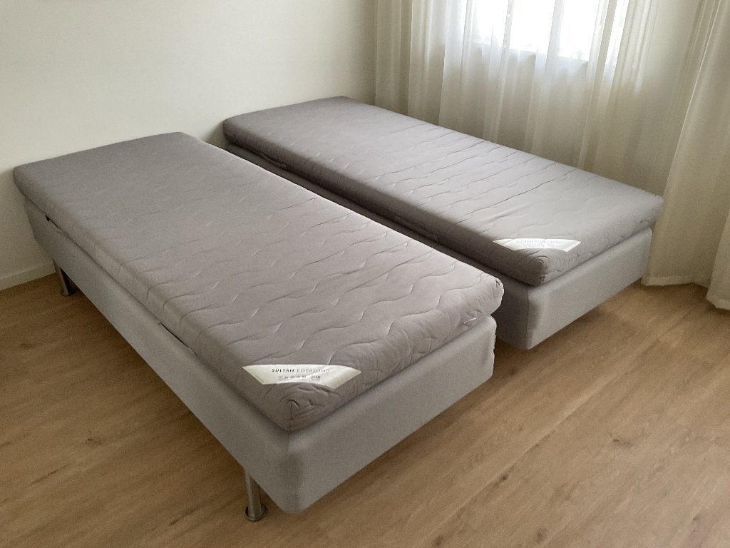 2 boxsprings gratis ophalen., Ophalen, Overige materialen, Gebruikt, Tweepersoons