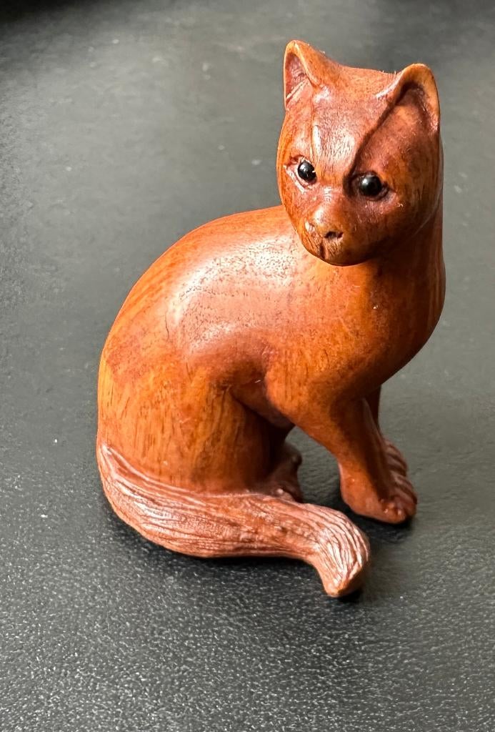 Houten Netsuke van een Kat Japan, Verzamelen, Ophalen of Verzenden, Nieuw, Hond of Kat, Beeldje of Figuurtje