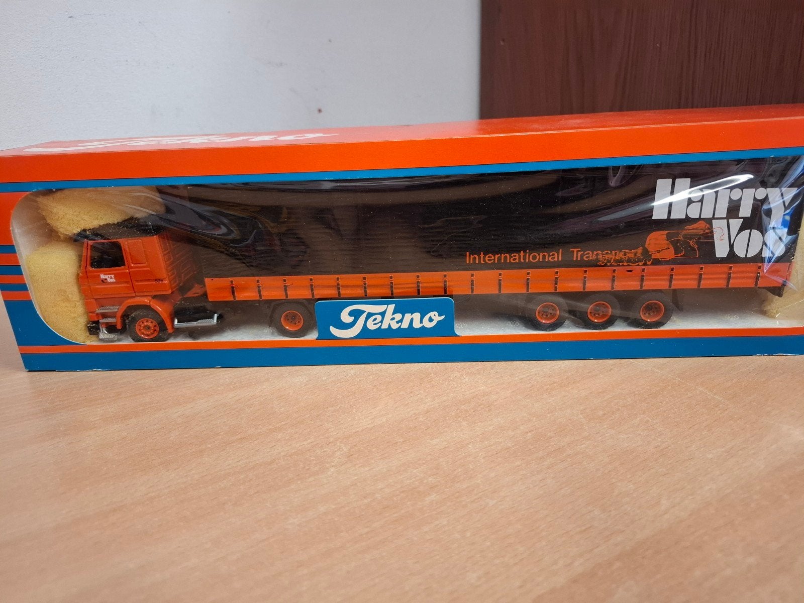 Scania Harry Vos   Tekno 1:50, Ophalen of Verzenden, Zo goed als nieuw, Bus of Vrachtwagen, Tekno