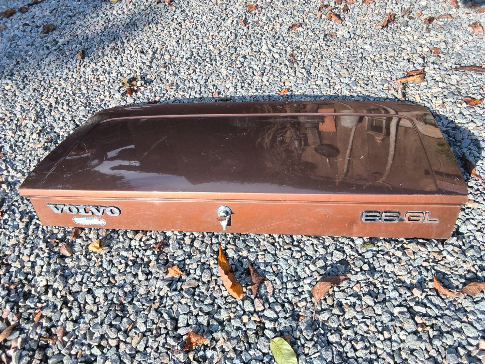kofferdeksel achterklep volvo / Daf 66, Ophalen