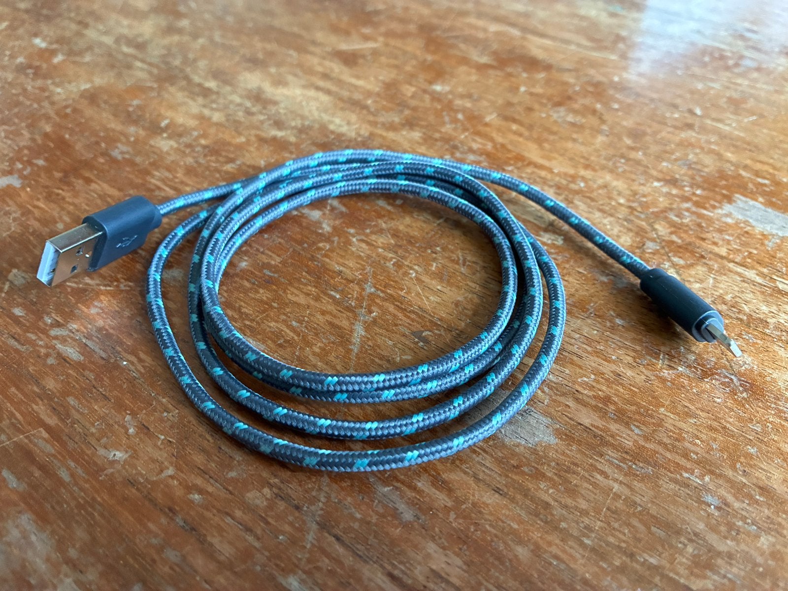 Braided USB-A > Lightning 125cm laad-, data- en audiokabel, Gebruikt, Lightning, Adapter, Ophalen of Verzenden