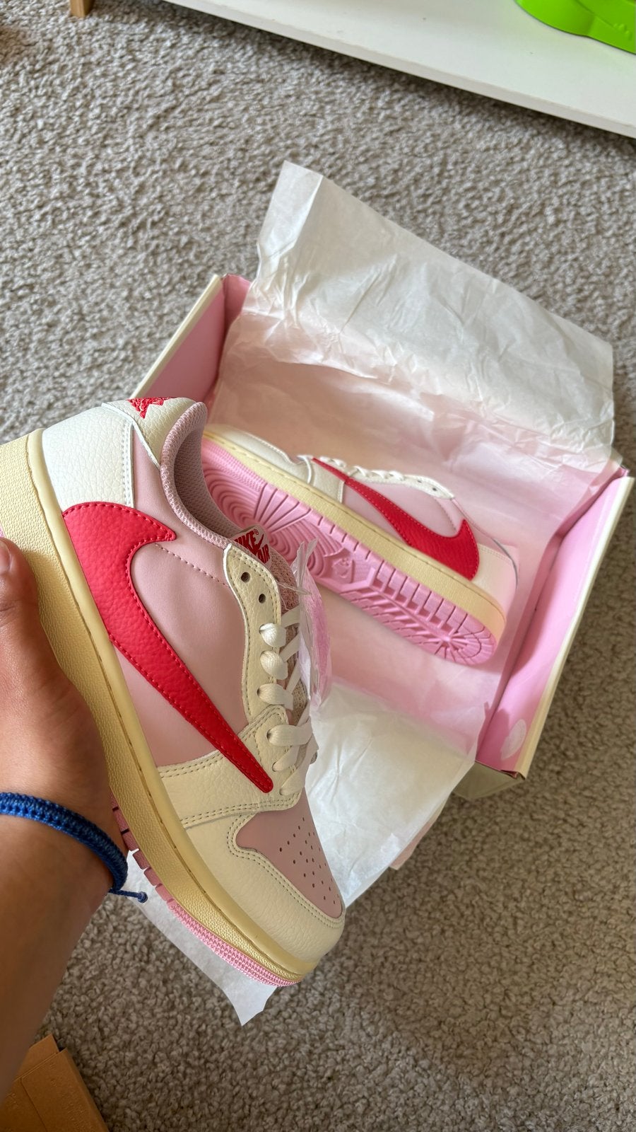 Nike Jordan 1 Low Roze Maat 39 met extra veters, Ophalen of Verzenden, Nieuw, Roze, Sneakers of Gympen