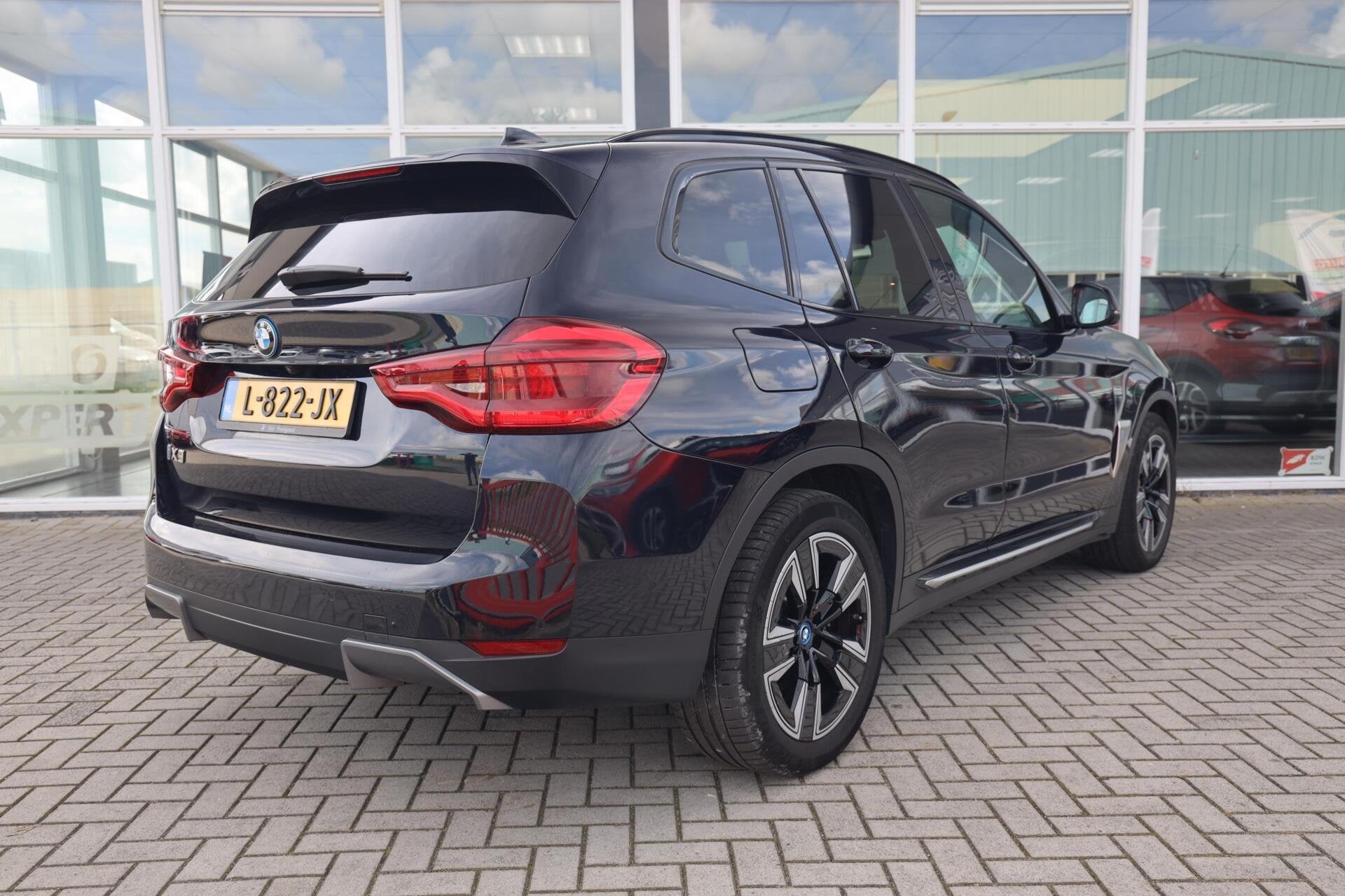 BMW iX3 Executive 80 kWh|SOH 93%|Pano|Applecarplay|Adapt.cru, Auto's, Automaat, Achterwielaandrijving, Gebruikt, 750 kg