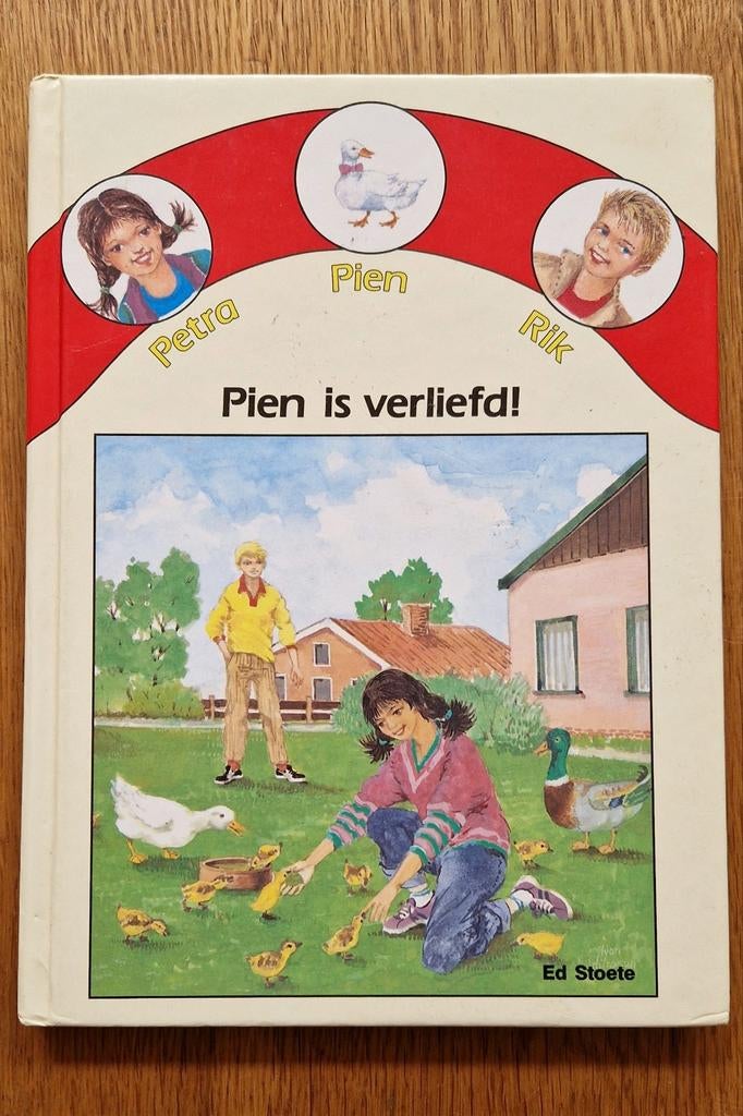 Stoete - Petra pien en rik pien is verliefd, Ophalen of Verzenden, Zo goed als nieuw, Stoete