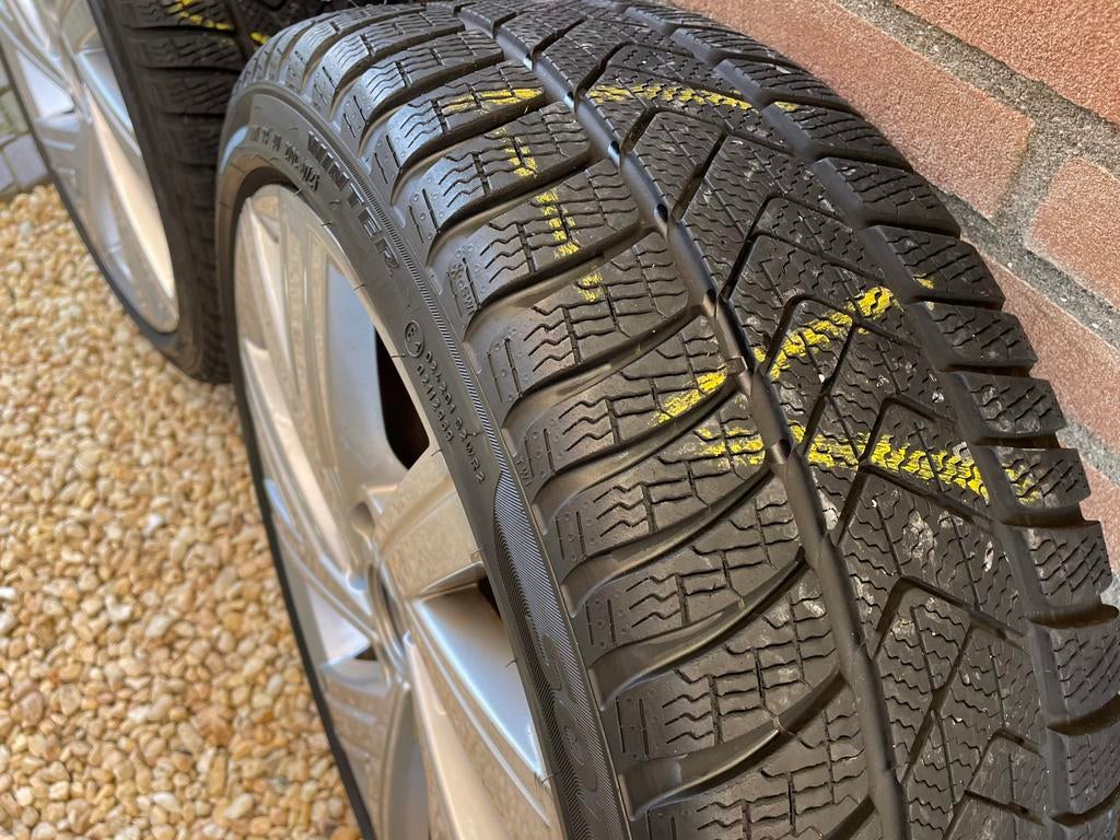 4 winterbanden van een Golf 7, Auto-onderdelen, 18 inch, Band(en), 225 mm, Winterbanden