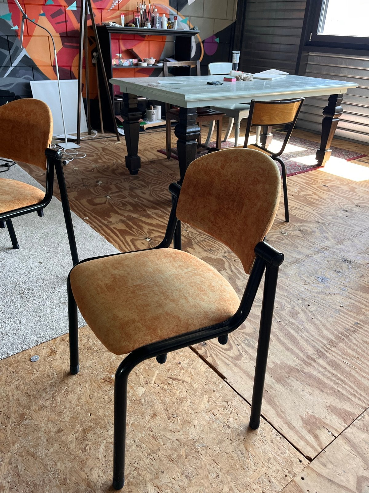4 Vintage stoelen met oranje bekleding, Huis en Inrichting, Stoelen, Ophalen, Overige kleuren