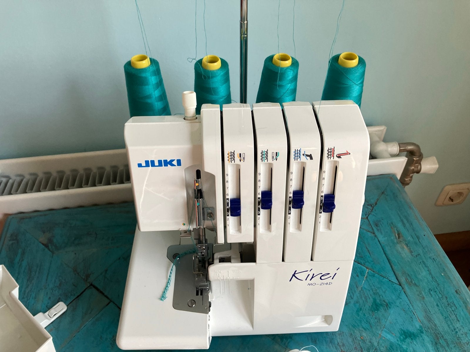 Juki MO-214D Lockmachine Kirei MO, nieuwstaat., Ophalen of Verzenden, Zo goed als nieuw, Lockmachine, Overige merken