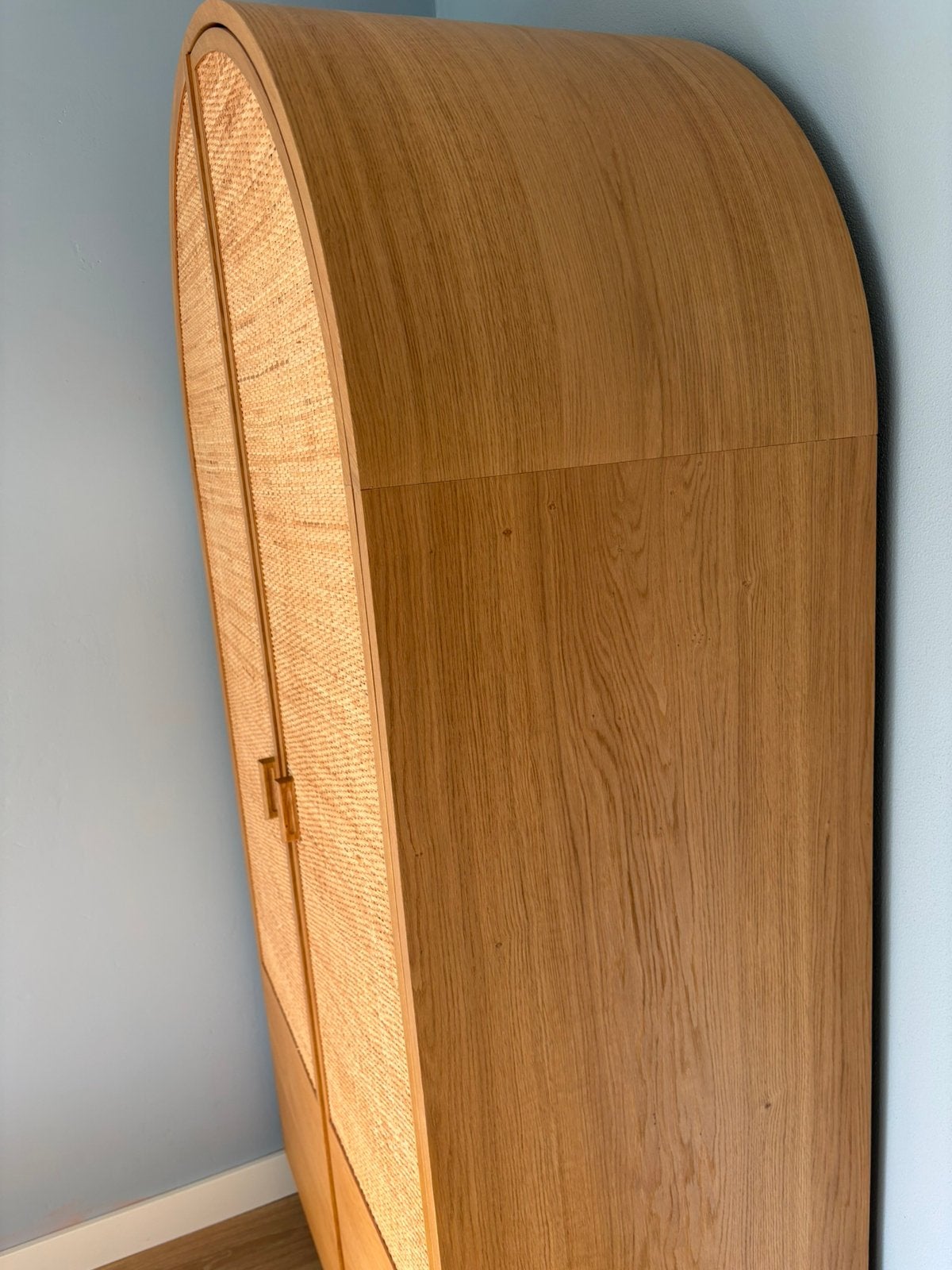 Kinderkamer kledingkast met 2 deuren - hout, Ophalen, Eikenhout, 50 tot 100 cm, Zo goed als nieuw