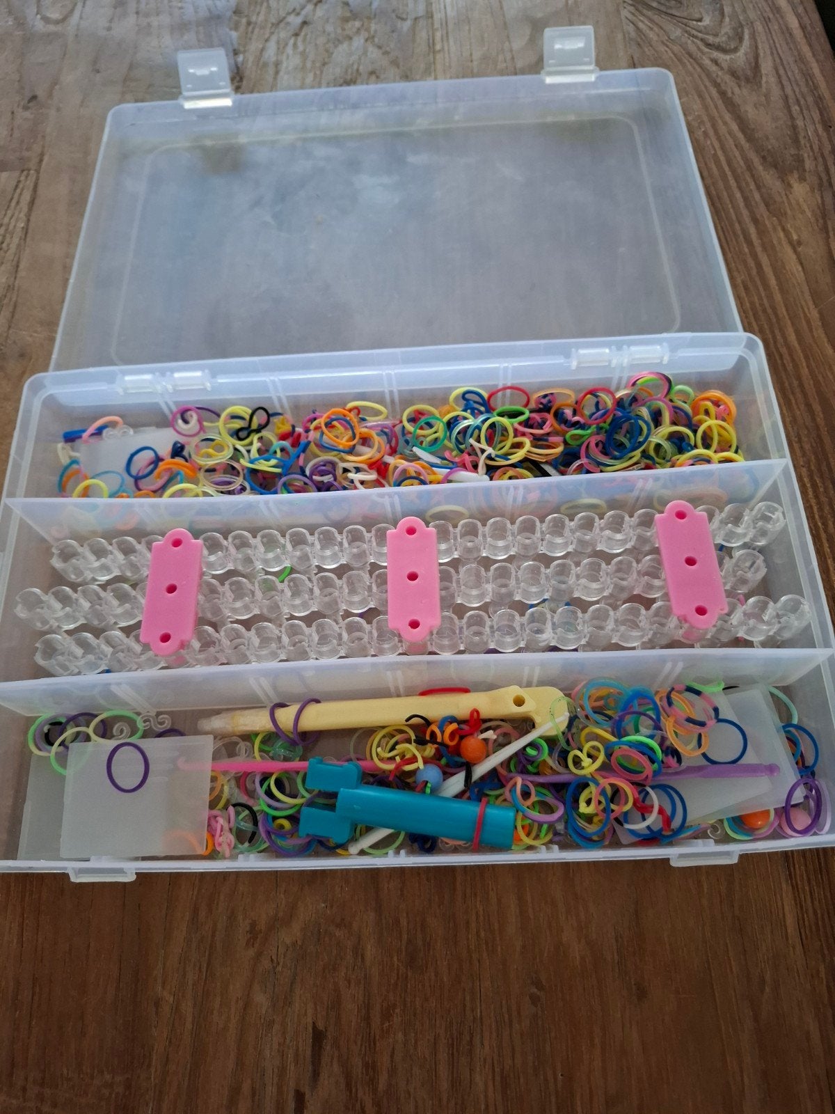 Set Loom bands, kralen en accessoires inclusief opbergdozen, Ophalen of Verzenden, Gebruikt, Overige typen