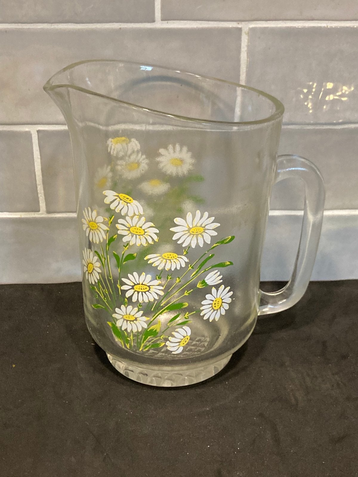 Vintage glazen kan met madeliefjes (030225), Ophalen of Verzenden