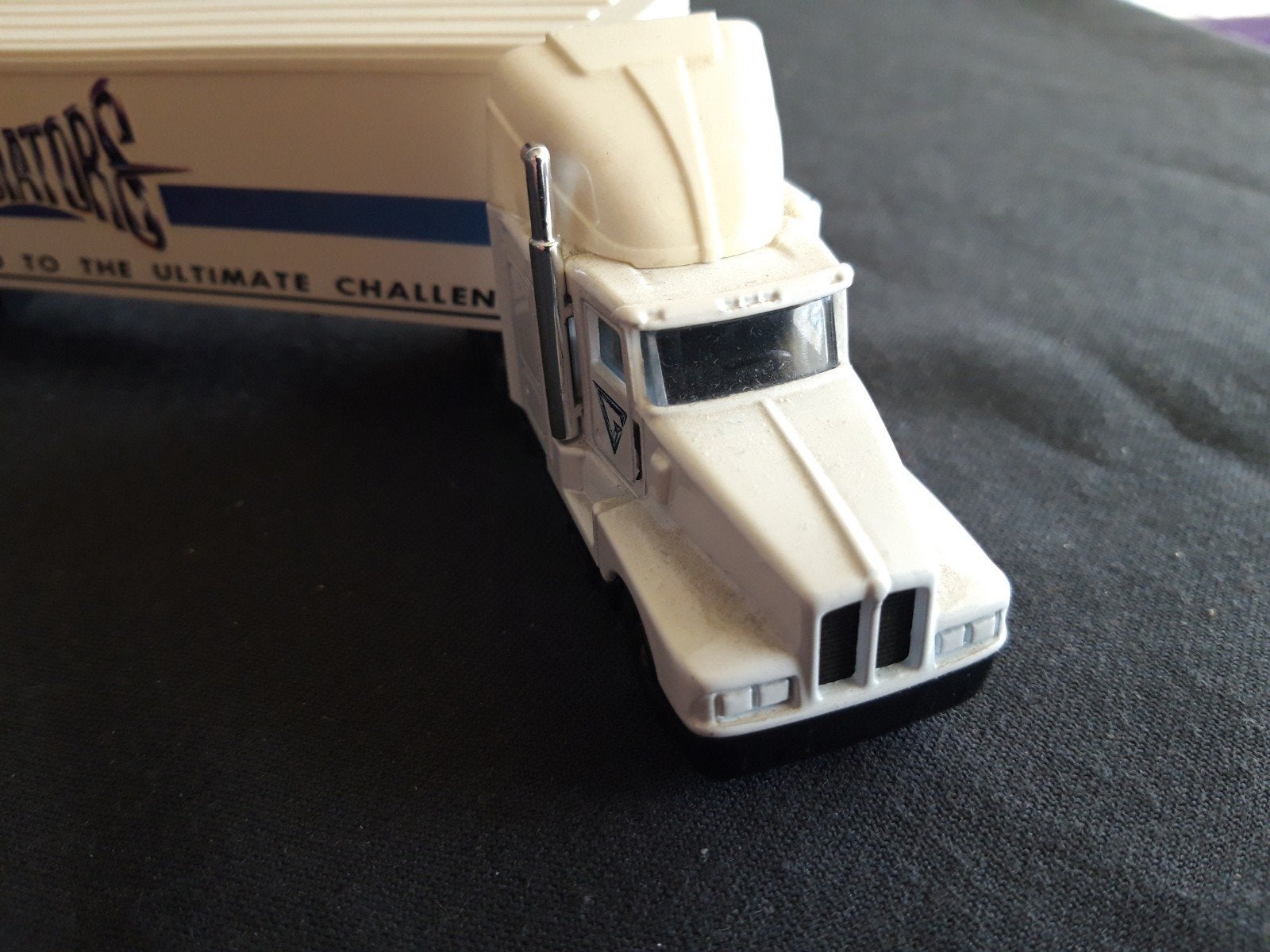 Kenworth T600 A trekker mer trailer Gladiator – Lledo 3 inch, Ophalen of Verzenden, Zo goed als nieuw, Bus of Vrachtwagen