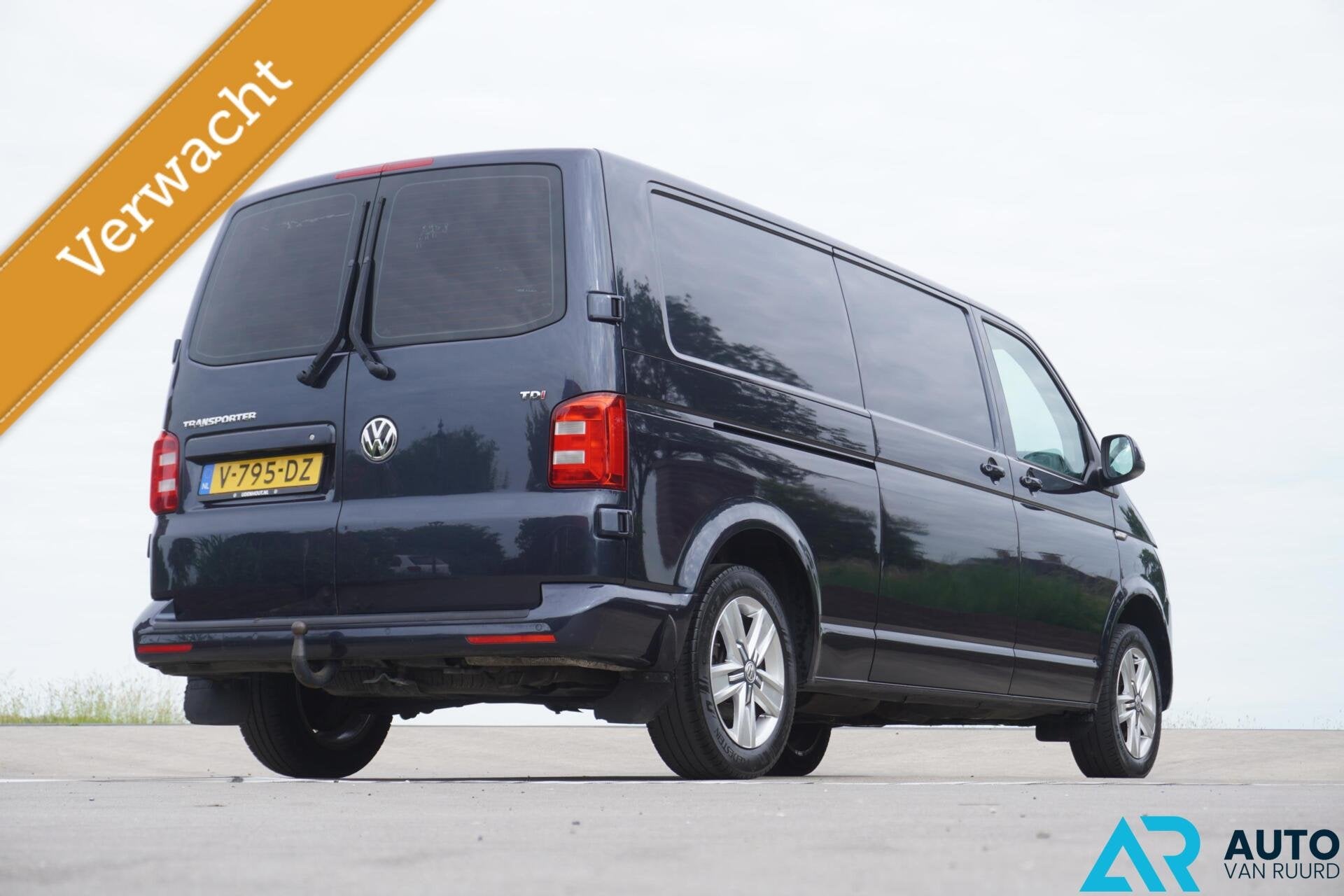 Volkswagen Transporter 2.0 TDI L2H1 * LED * Automaat * Lang, Auto's, 4 cilinders, 150 pk, 2500 kg, 1919 kg
