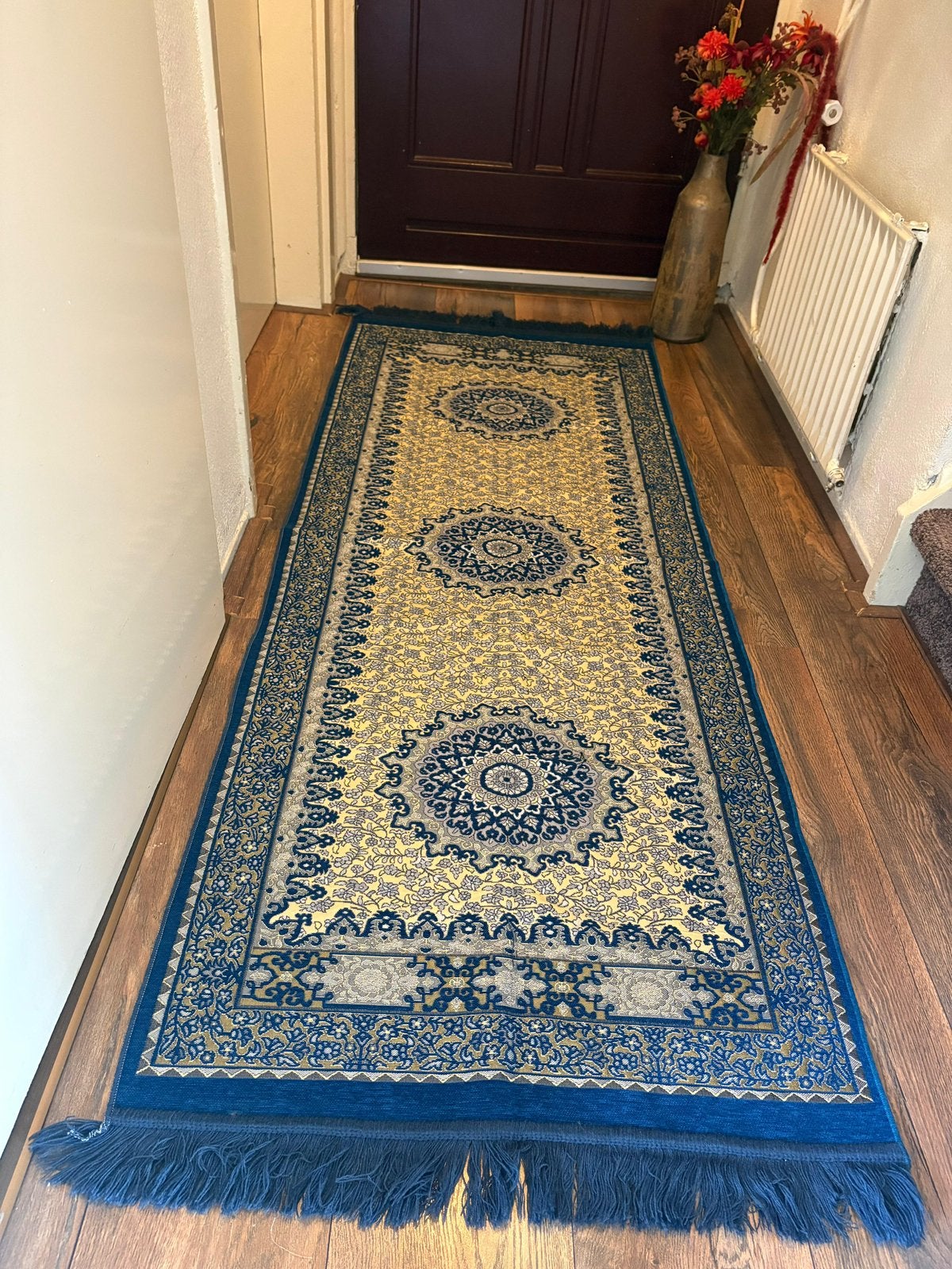 Mooie lange tapijt., Blauw, 200 cm of meer, Zo goed als nieuw, Rechthoekig