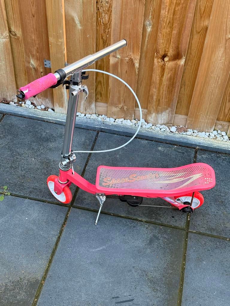 Roze Space Scooter Junior, Fietsen en Brommers, Ophalen, Gebruikt, Overige typen