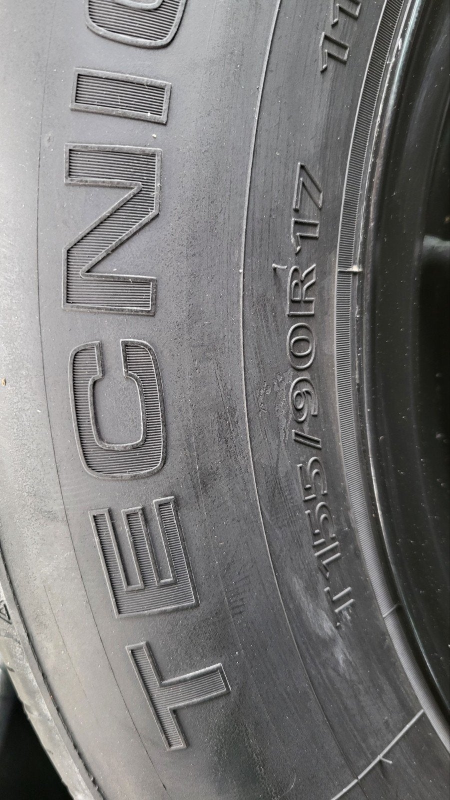 Thuiskomer 17 inch VW Tiguan incl krik, nooit gebruikt., Ophalen