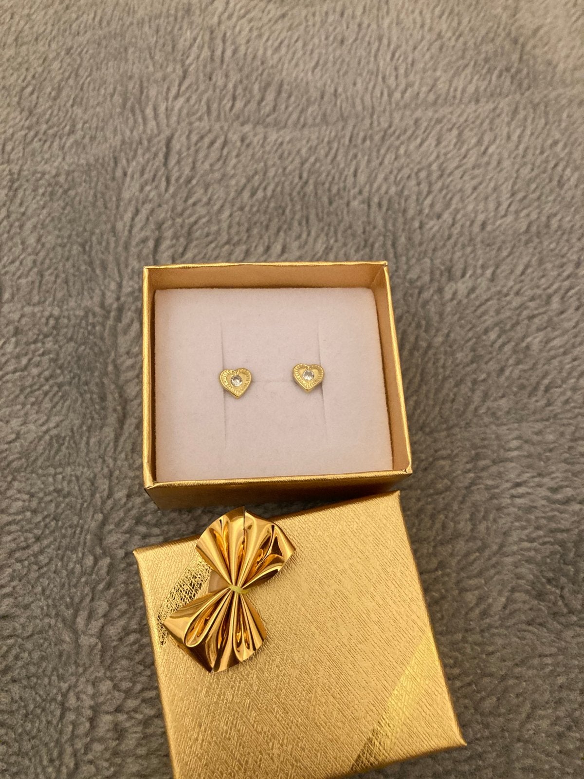 18 karaat oorbellen met schroefdraad, Sieraden, Tassen en Uiterlijk, Oorbellen, Ophalen of Verzenden, Zo goed als nieuw, Goud