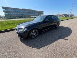 BMW 5-Serie 520i 184pk Aut. 2020 Zwart, Auto's, BMW, 1998 cc, Achterwielaandrijving, 4 cilinders, 2000 kg