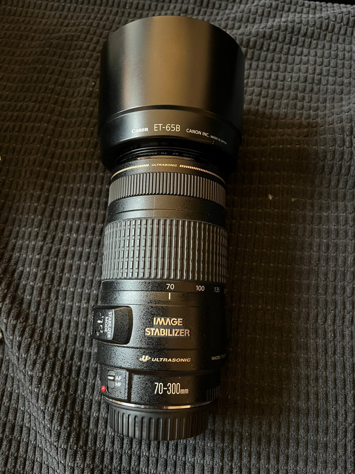 Canon EOS EF 70 - 300 IS USM lens incl protector en zonnekap, Ophalen of Verzenden, Zo goed als nieuw, Telelens, Zoom
