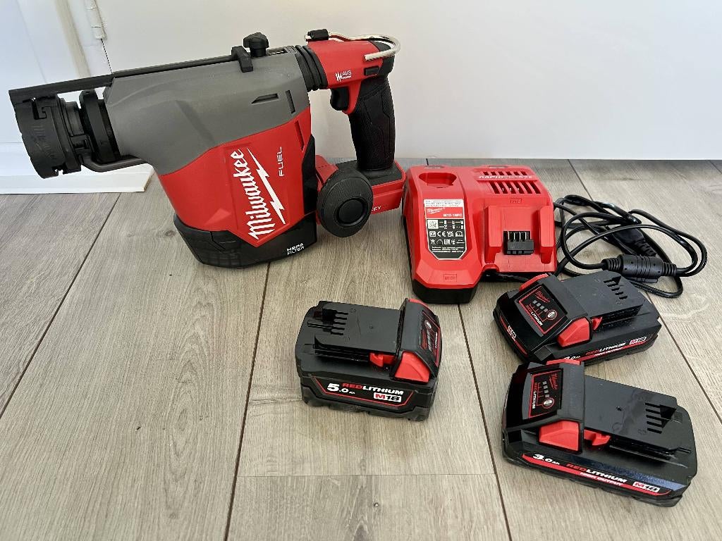 Milwaukee combihamer, Doe-het-zelf en Verbouw, Gereedschap | Boormachines, Ophalen, Zo goed als nieuw, 600 watt of meer, Boor- en/of Breekhamer