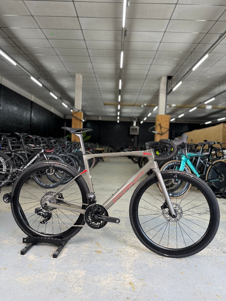 BMC Roadmachine 01 THREE AXS Carbon Racefiets, Ophalen, Zo goed als nieuw, Overige typen