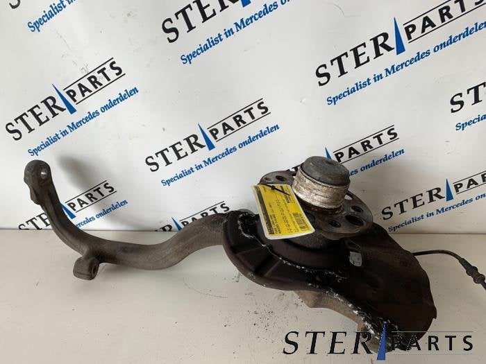 Fusee links-voor van een Mercedes S-Klasse, Gebruikt, -, Ophalen of Verzenden, -