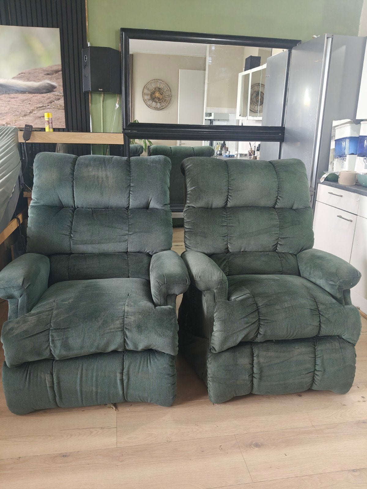 Twee comfortabele groene relaxfauteuils met liftfunctie, Huis en Inrichting, Gebruikt, Twee, Overige kleuren, Ophalen of Verzenden