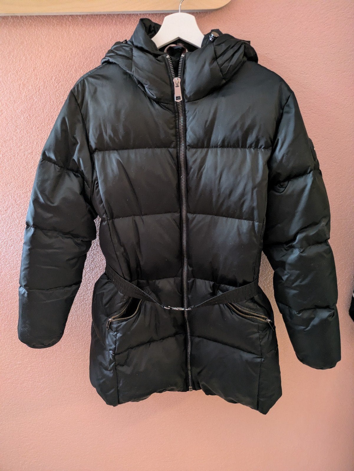 Tommy Hilfiger donsjas maat M - Zeer nette staat, Kleding | Dames, Maat 38/40 (M), Zwart, Ophalen of Verzenden, Zo goed als nieuw