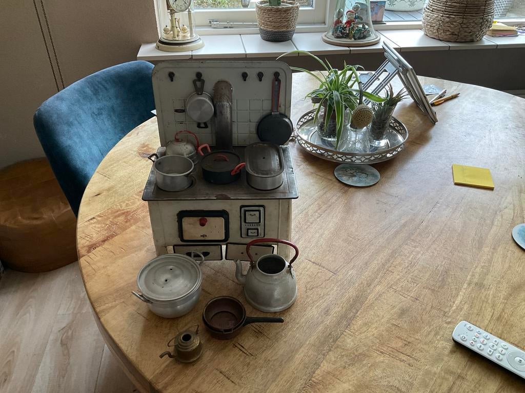 Vintage Speelgoed Fornuis met Pannen en Ketels, Ophalen of Verzenden, Gebruikt, Jongen of Meisje