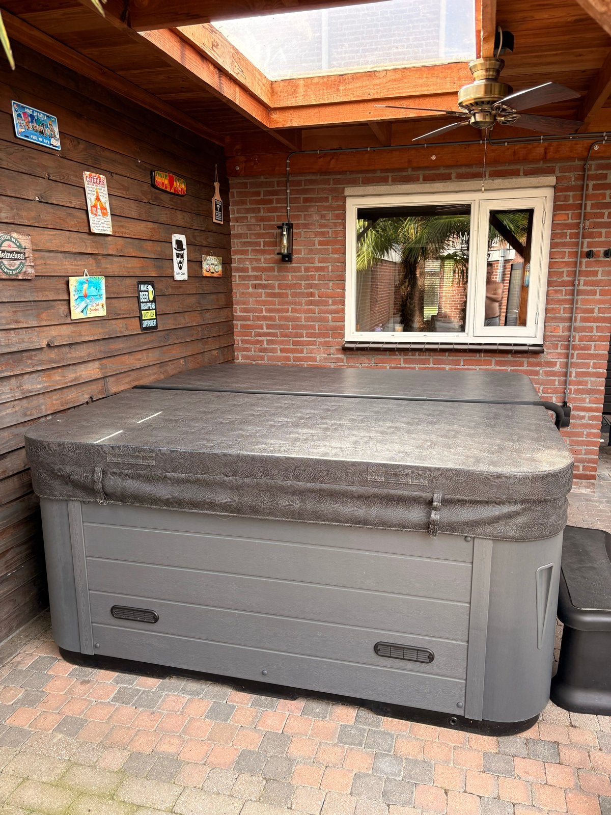 Luxe spa Passion Delight jacuzzi/bubbelbad, Ophalen, Zo goed als nieuw, Afdekzeil, Vast