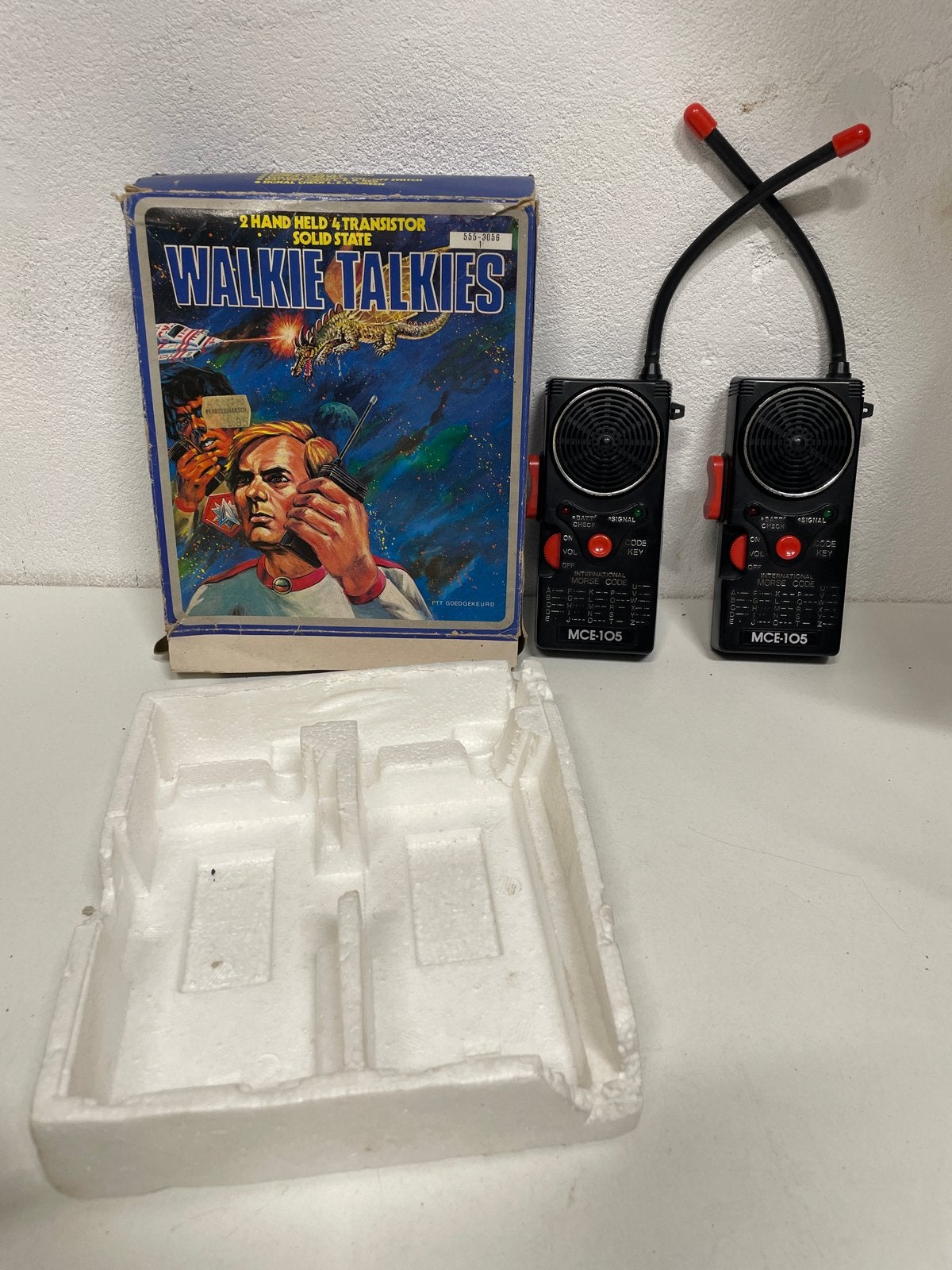 Vintage Walkie Talkies MCE-105 met originele doos, Minder dan 2 km, Gebruikt, Ophalen of Verzenden, Portofoon of Walkie-talkie