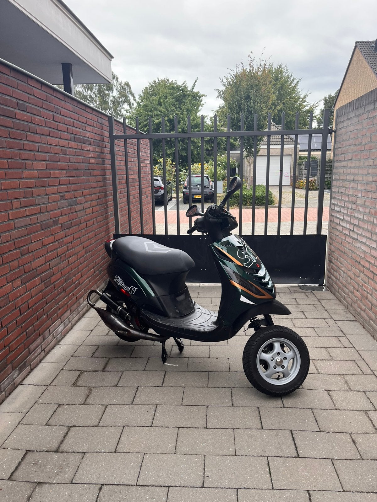 Zip 172 stage 2 met papieren, Ophalen, Tweetakt, Zip, Zo goed als nieuw