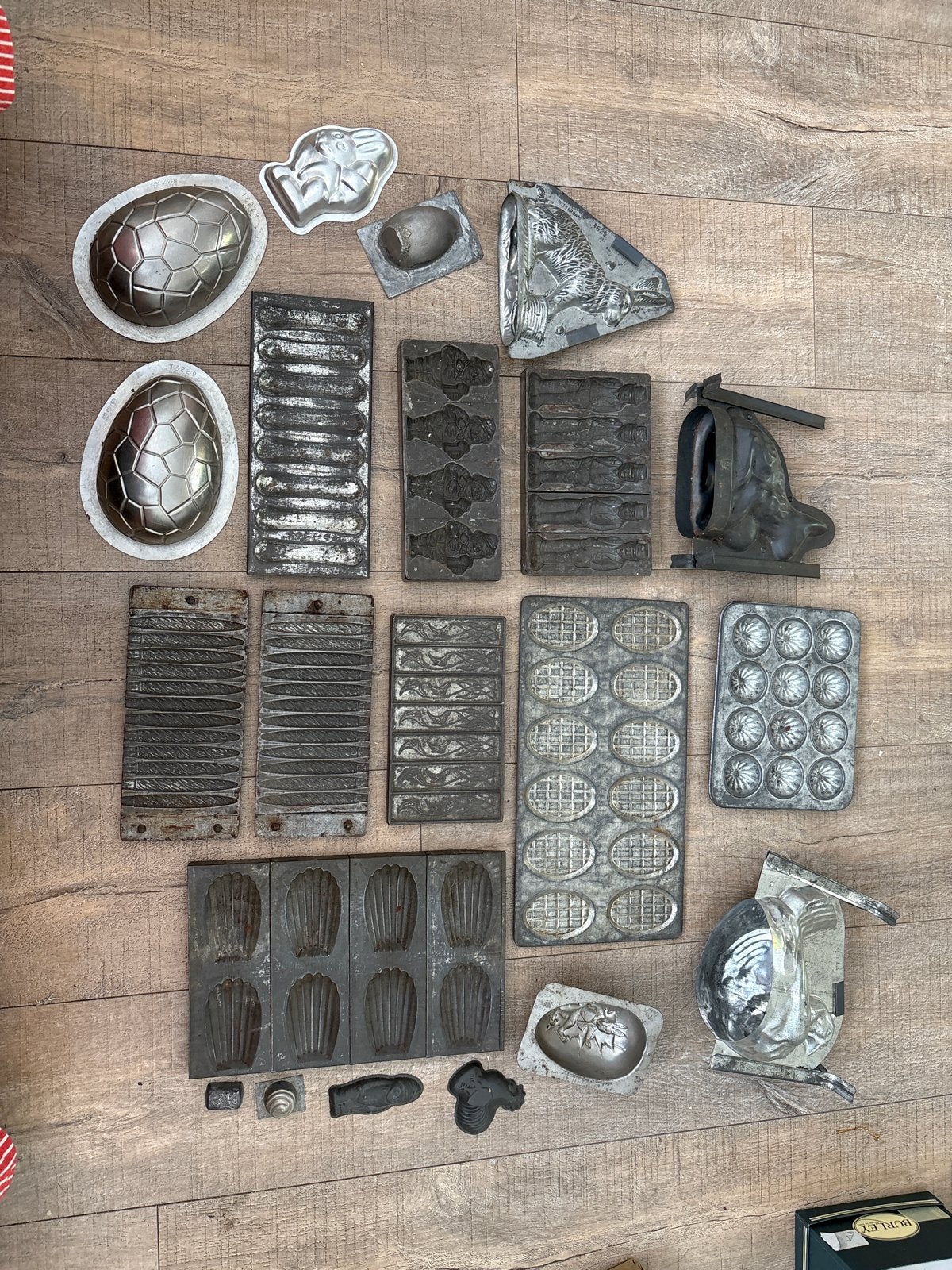 Grote collectie antieke chocoladevormen, Ophalen