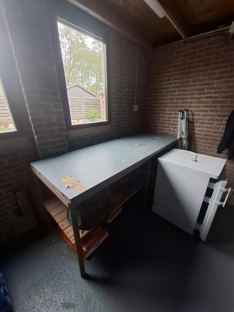 Stevige werkbank te koop wegens verhuizing - Heino, Doe-het-zelf en Verbouw, Werkbanken, Ophalen, Gebruikt, 70 tot 120 cm