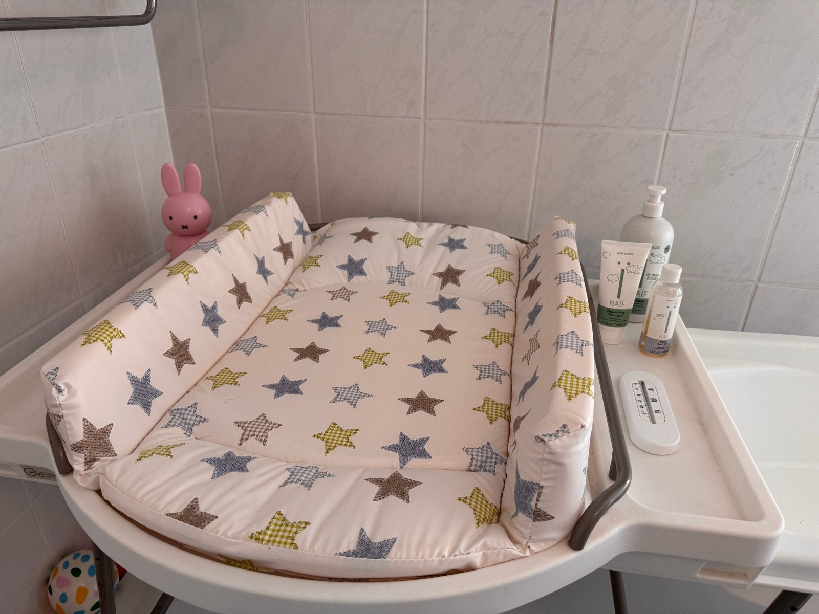 Geuther Badstandaard met Aankleedkussen en Badje, Kinderen en Baby's, Gebruikt, Badje, Standaard, Ophalen